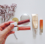 ____Brandnew eyeshadows from @pdc_jp ・新作のアイシャドウ2色お試ししました。リップグロスみたいなチップで、まぶたのキワに一塗り。指でジグザグに馴染&hellip;のInstagram画像