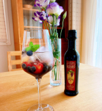 バルサミコ酢の炭酸割でこんにちは🍹・2日前にもpostしましたがバルサミコ酢の種類によって酸っぱいですー💦ってお伝えできてなかったので🙏再postさせていただきました・&hellip;のInstagram画像