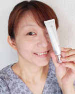 白雪美肌に✨UVクリーム使ってみました。のびがよくさらさらな感じなのに、お肌につくとピタっとフィット色がつくタイプなので、病院へ行くにはこれと眉毛かくくらいで、マスクするし十分&hellip;のInstagram画像