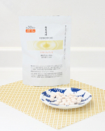 昨日死ぬほど寝られなかったけど、そういえばずっと飲んでたこれをファスティング期間中やめてたから？やとしたら凄すぎる😂w⠀⠀こちら健康道場 ラクトフェリンSは、お通じと睡眠の質にWで働くっていう&hellip;のInstagram画像