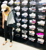 【足元に夏を】::シルバーのサンダル欲しいと毎年何となく思っててついにこの夏プチプラ買える @hiraki_official 様の《フラットスクエアミュールサンダル》を手に入れ&hellip;のInstagram画像