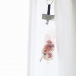 おうち時間のお楽しみってありますか？？☺️﻿﻿私はもっぱら食べることなんですが笑﻿﻿最近はお部屋を快適にするのにもハマってます✨﻿﻿﻿デスクを慎重したり、お花を飾ったり﻿&hellip;のInstagram画像