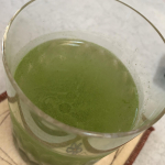 炭酸に溶かしてみました。結構溶けてます。ちょっと降るだけですっかりとけてます昨日は牛乳、今朝は炭酸うーん、炭酸は好みじゃないかな。あとは、豆乳が美味しそう意外と、オレンジジュー&hellip;のInstagram画像