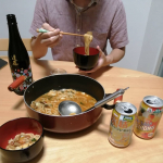 大好きなキンレイさんのシリーズ、スープ、麺、具が一つになった旨辛味噌鍋💖お鍋で温めるだけで簡単に食べられる🤤電子レンジ対応の便利なトレー付きで、お鍋・電子レンジ、2通りの調理方法が&hellip;のInstagram画像
