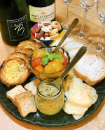 *。親戚のお兄様お姉様が我が家に集合し大人の飲み会を開催🏠❤️「手土産は何がいい？」「シャンパンが飲みたい」リクエストのアワアワもやって来ました🍾 🙌🏻.nakato様より&hellip;のInstagram画像