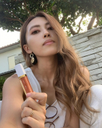 ..イベリスピメルのムースアイシャドー﻿秋の新色🍂﻿⚫︎レッドブラウン﻿⚫︎コッパーブラウン﻿﻿秋っぽいしキラキラで可愛い😍💄﻿どこも行ってないんになんか黒くなった&hellip;のInstagram画像