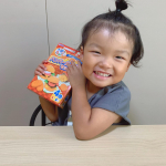 ...今日のチョイスは ハンバーガー屋さん 🍔🍟ママも一緒に 作って楽しめた ♪♪.手にも付きにくいし 粘土自体も臭くない (笑)片付けも楽チンだから ありがたい 🙌🏻&hellip;のInstagram画像