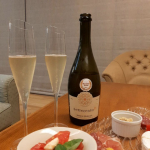 【スパークリングで乾杯🥂】 ﻿﻿﻿何の日でもなくても、﻿おうちパーティーっていいよね～！！﻿﻿﻿お酒がほとんど飲めないパパだけど﻿お酒の味は大好き！﻿﻿﻿今&hellip;のInstagram画像