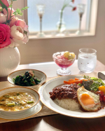 《丸井のレトコレ🍽》管理栄養士監修・お手軽食の定期便『レトコレ』を試してみました☀️ @retcolle_official .ルーロー飯と卵香る緑黄野菜のお味噌汁のセットをランチに&hellip;のInstagram画像