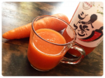 奇跡の人参ジュース🥕*この年でこんなんいうのもなんですが、ニンジン嫌いなんです。野菜ジュースの類は吐くので飲まないんですがこちらの人参ジュース、人参嫌いな子供が好きになる！とのことで。&hellip;のInstagram画像