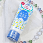 3種類のヒト型セラミドが配合されているロゼットのセラミド濃密泡洗顔✨もっちりとした弾力のある泡で、名前の通りすっごく濃密泡😍粘り気があるようなもっちもちだからお顔に吸い付くような洗い心地🎵&hellip;のInstagram画像
