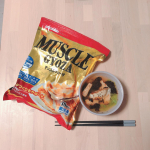 最近は日中多忙でお昼ご飯外食になりがちなので夜は少し控えめに^_^昨日はお味噌汁にマッスルギョーザ入れて煮込んで美味しくいただきました^ ^✨✨本当に美味しい‼️作ってると息子が走って&hellip;のInstagram画像