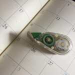 どうしていままで無かったんだろう！クリーム色の修正テープに出逢いました。愛用している手帳の紙の色はクリーム色だったから、幅も4種。手のひらでこのサイズ。細身のペンケースにも忍ばせられます。&hellip;のInstagram画像