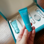 エファージュ・トライアルセット試しました！年齢肌にいいと聞いて、使ってみた使用感：モイストチャージローションがとろっとしていて、これだけで朝晩OKでした。余分なテカリや脂分は出てこない&hellip;のInstagram画像