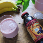 アロニアって聞いたことありますか？😊﻿﻿﻿北米原産の果実で、ロシアや東欧ではメディカルフルーツと呼ばれているそう✨﻿﻿どうしてメディカルフルーツかというと、ポリフェノールがブルーベ&hellip;のInstagram画像