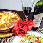 暑い日が続くと、ビール、泡、シロワイ、冷酒、、が増えますが、突然赤ワインが飲みたくなる日ないですか❓🍷.それが今日でした❗.朝起きたの時から、赤ワインが飲みたくてたまらなかった〜😆🍷&hellip;のInstagram画像