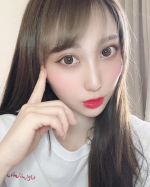 ずーっと使ってたカラコンを変えてみた🥺ちゅるんってした瞳になる🤤フチありブラウンやっぱり安定❣️クインズブラウン14.2mmワンデー#フラワーアイズ #フラワーアイ&hellip;のInstagram画像