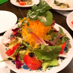 今年初めに...お友達主催のプチ同窓会へ。知り合いのお店で頂いたサラダ🥗お野菜モリモリで、彩りも鮮やかで✨思わず撮りました📸*その後外食が難しくなるなんて...全く想像出来&hellip;のInstagram画像