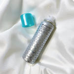 シューッとスプレーするだけで﻿頭皮のニオイが一日中気にならない🌿﻿﻿&there4;‥∵‥&there4;‥∵‥&there4;‥&there4;‥∵‥&there4;‥∵‥&there4;‥&there4;﻿﻿マンダム﻿『モワトレ 薬用デオドラントショット ひんやり』﻿&hellip;のInstagram画像