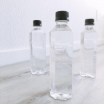 LOHACOで大人気のミネラルウォーター✨趣味のDIYの合間の水分補給に大活躍です‼️こちらのロハコウォーター美味しいお水であるだけでなく、置いてあるだけで絵になりますよね♡2&hellip;のInstagram画像