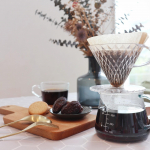 ほっこりCafe Time☕️慌ただしい1週間も終わって、明日から4連休ですね〜★我が家は、おうちでのんびりするので、部屋の片付けや普段なかなかできない防災グッズの整理でも&hellip;のInstagram画像