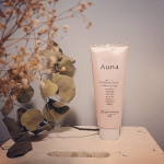 本日発売✨✨アウナホットクレンジングジェル✨先行でお試しさせていただきました💗温感ジェルが心地よく、美容成分でメイクを落とす新しいタイプのメイク落としでした✨✨美容成分がほとんどなので&hellip;のInstagram画像