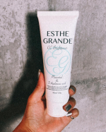 これ最強🧖🏿&zwj;♀️💓💓日焼けでほっぺが少し赤みがあるときに使ってみたんだけど、グリーンで赤みを自然に飛ばしてくれた🦋💚💚なにより保湿力がすごくて上からファンデしても吸い付いてくれる感じ&hellip;のInstagram画像