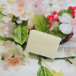 気になってたアンティアン クイーン オブ ソープ ベイビーを使ってみました🧼赤ちゃんに使うベビーソープなどにこだわりのある方はぜひ使ってみて欲しい石鹸です👼40gなので、最初に見た時は&hellip;のInstagram画像
