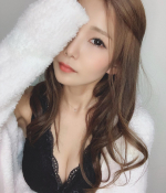 *　　　最近使っているLUNAナチュラルアップナイトブラ🤍着け心地が軽くてお気に入り❣️以前はピンク使ってたけど今回は黒を頂きました🐰🌼デザイン可愛くて好き🥰&hellip;のInstagram画像