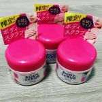 マンダム チアコ ボディスクラブ フローラルシャボンを初めて使わせていただきました😍天然成分の塩スクラブを含む大小3種のスクラブが配合されていて、塗ってみた瞬間は結構固めの粒を塗ってる感じでし&hellip;のInstagram画像