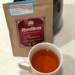 ☆オーガニック・プレミアム・ルイボスティー水出しでも美味しい♪🥰ノンカフェインなので子供にも安心💓娘も気に入ったみたい😊生葉のルイボスティーもあるみたいで気になる〜👀✨#タイガ&hellip;のInstagram画像