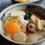 ‥201008‥急に寒くなったよ〜。お水がいらない鍋焼きうどんこれからの季節にぴったり。1人用の土鍋欲しいなぁ。温玉作ったつもりだったのに全然固まってないのなぜ？？？#&hellip;のInstagram画像