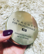 チャコット✨これで二個目。ストックも何色か買ったぐらいお気に入り。さらっとカバー力があって使いやすい✨使ってる人は多いようですね＾＾これはクリア。透明感出したかったから色付きじゃないのにし&hellip;のInstagram画像