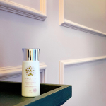 旅のお供はこれ1本！化粧下地、日焼け止め、乳液がひとつになった超優秀UV下地👏﻿﻿﻿とにかく旅の荷物は最小限🧳﻿極力荷物は持ちたくないけれど﻿肌とUVケアはしたい。﻿﻿﻿&hellip;のInstagram画像