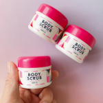 マンダム　チアコ　﻿ボディスクラブ　フローラルシャボン　お試しサイズ﻿﻿天然成分の塩スクラブ含む、3種のスクラブ配合で﻿古い角質や汚れをしっかりと落として﻿明るいつるすべ肌に✨﻿&hellip;のInstagram画像