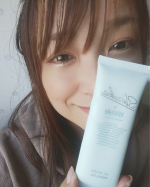 シズカゲル&hearts;️夏の紫外線で疲れたお肌にヌリヌリ(*&acute;▽｀*)この前も海で遊んだし、最近日焼け止めをあまり塗らなくなったのでお肌にしっかり栄養をあげないとヨボヨボボボーーンなお肌になっちゃいます(*&sigma;&acute;&hellip;のInstagram画像