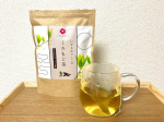 .お家のリラックスタイムに❣️.【くろもじ茶】.最近、朝晩が寒くなったので家で飲むお茶は温かいのものにしています🍵😊.今飲んでいるのは、島根県産の黒文字(くろもじ)100%&hellip;のInstagram画像