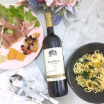 ﻿﻿ ルカツィテリ﻿﻿プチ贅沢を気軽に楽しめるワイン「ルカツィテリ」で、夫婦でおうち飲み🥰🥂﻿﻿このワインは、ワイン発祥の国で８０００年以上も昔からワイン造りが行われてい&hellip;のInstagram画像