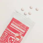 シュワシュワ楽しいオーラルケア♪・・スパークリングイレーサー ホワイトタブレット価格：3480円（税込）内容量：30粒ホワイトニング専門店が考えた、新感覚のオーラル&hellip;のInstagram画像