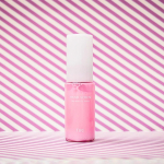 これからの季節に欠かせないハンドクリーム✨⠀最近のは進化してて、ただ保湿するだけじゃなく肌を綺麗に見せてくれるんですよねー🤗⠀手シワシワ族の私にとってこの進化は嬉しい😂✨⠀⠀今使ってる&hellip;のInstagram画像