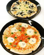 *。マルハニチロ様から発売中の🍕うす焼きピッツァ 🍕をいただいたのでこの時期らしいハロウィンアレンジに変身✨.毎年我が家で開催する🎵🎃ハロウィンパーティー🎃🎵前に届くという&hellip;のInstagram画像