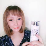 最近すっかり拭き取り化粧水にハマっています❤️簡単だし、保湿もしてくれるし、時短にもなるしといいことだらけ✨今日はそんな拭き取り化粧水の上を行く素敵な拭き取り化粧水のレポです💡✨&hellip;のInstagram画像