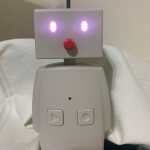 モニターさせていただいてます。BOCCOが、ピアノのレッスンの日だよ　と子どもに教えてくれました。べんりぃー♪鼻で音量調節できると分かったときは、かわいすぎてホッコリ😌💖見&hellip;のInstagram画像