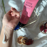 ♡エステグランデ Fブレイククリーム♡﻿﻿フランス発の特許成分﻿フィトソニックを配合し ﻿お腹周りや二の腕、太ももなどの﻿体のコンプレックスを集中アタック。 ﻿﻿5種&hellip;のInstagram画像