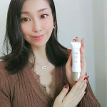 こんばんは☺.今日、次女にひとつの成長がありました！次女は、コートやカーデガン幼稚園のジャケット等羽織るものは全部「カーデガン」、スカート以外のレギンスやズボンは全部「ジーパン」と言い&hellip;のInstagram画像