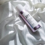 ﻿﻿pdc ( @pdc_jp ) さんより出た新ブランド﻿ピーエイチバランサーから﻿1本5役の「弱酸性」に着目した炭酸ミスト﻿バランスシャワーミスト を使用させて頂きました&hellip;のInstagram画像