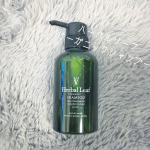 【ハーバルリーフシャンプーモニターさせていただきました】泡立ちが凄く良くてGOOD!!赤ちゃんにも使えるオーガニックでこれからも愛用したいです🥰▼こんな方にオススメ・敏感肌、乾&hellip;のInstagram画像