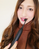 ブラック is ホワイト　音波式電動歯ブラシをモニターさせていただきました😊✨こちらの歯ブラシ、ただの電動歯ブラシじゃないんです‼️‼️活性炭粒子を使用した「カーボン」ブラシがポイントだそ&hellip;のInstagram画像