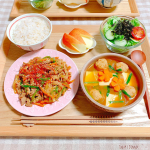 ✩࿐⋆*𝕋𝕠𝕕𝕒𝕪'𝕤 𝕕𝕚𝕟𝕟𝕖𝕣 ☽⋆゜︙｡.୨୧⌒⌒⌒⌒⌒⌒⌒୨୧.｡❁デジプルコギ❁スンドゥブチゲ❁チョレギサラダ❁ごはん❁りんご｡.୨୧︶︶︶︶︶︶︶୨୧&hellip;のInstagram画像