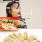 *餃子 大好き 🥟ˎˊ˗*ﾟ*我が家にもついに届いた　マッスルギョーザ ♡お友達のとこで見て気になってた 𖠌 ❣︎*名前のインパクトと パッケージのインパクト !!!最後の&hellip;のInstagram画像